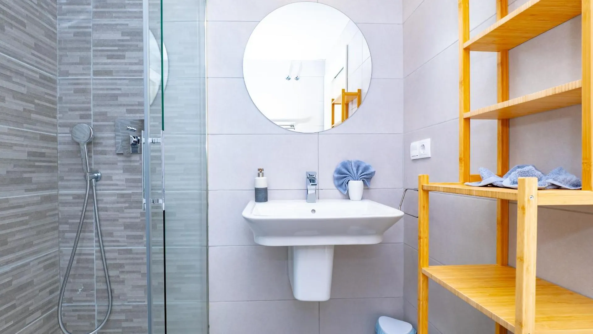 Cubo'S La Union Apartment Pool & Parking Malaga
