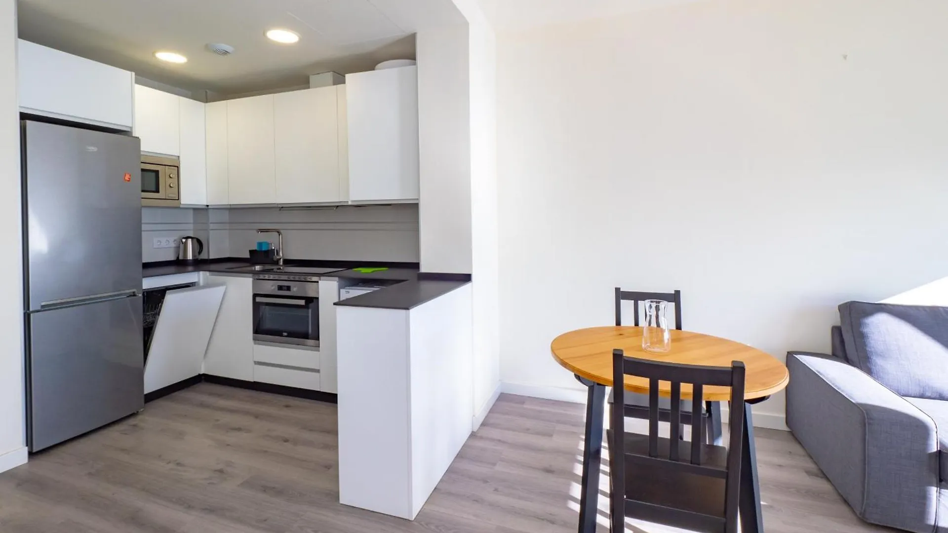 Cubo'S La Union Apartment Pool & Parking Malaga