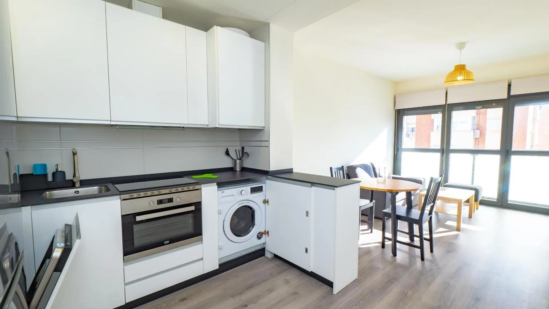Cubo'S La Union Apartment Pool & Parking Malaga