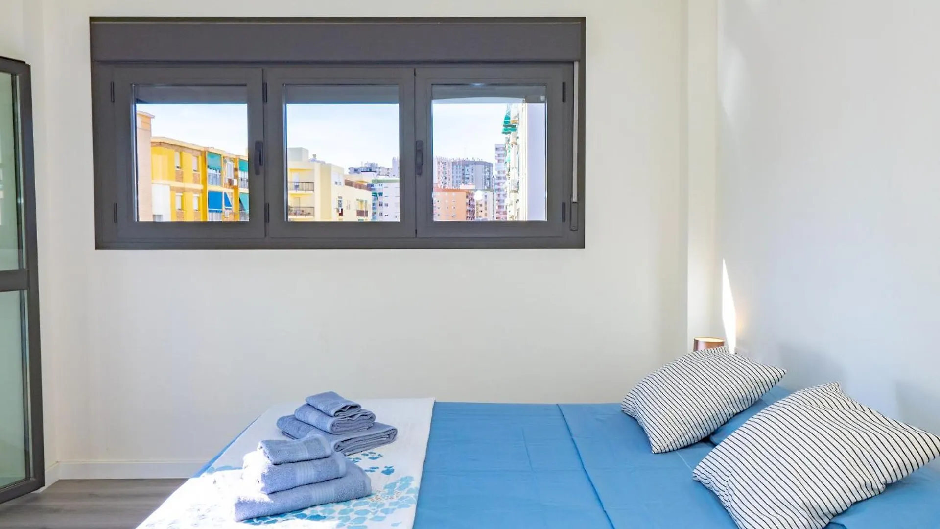 Cubo'S La Union Apartment Pool & Parking Málaga