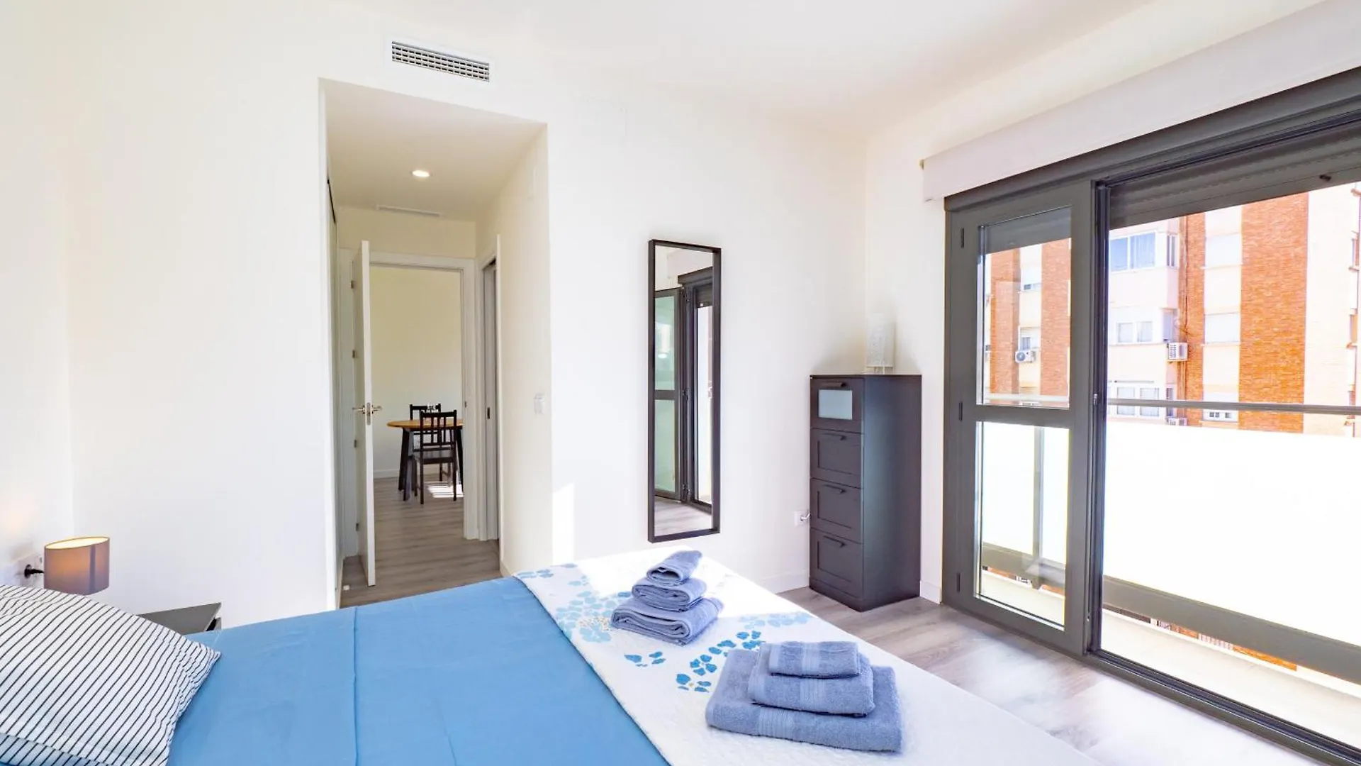 Cubo'S La Union Apartment Pool & Parking Málaga España