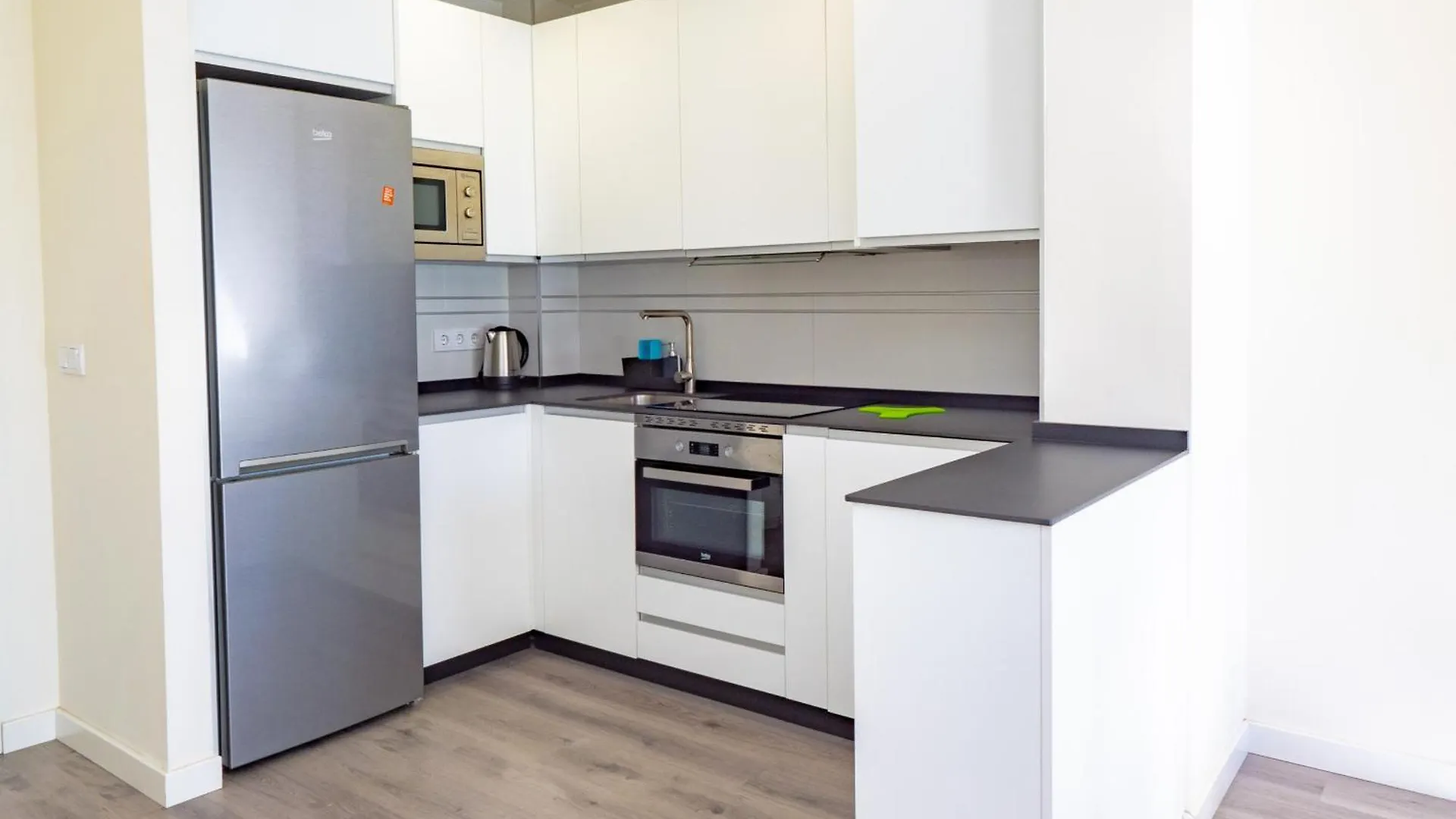 Cubo'S La Union Apartment Pool & Parking Малага Испания
