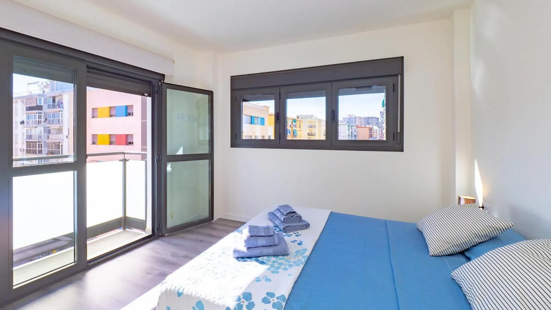 Cubo'S La Union Apartment Pool & Parking Малага 0*,  Испания